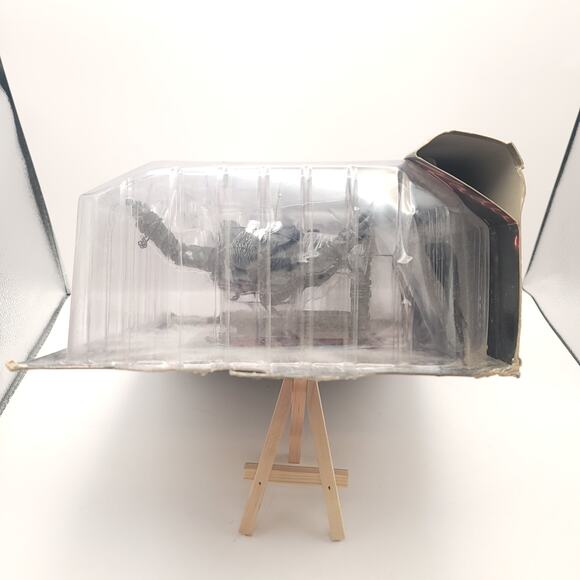 Sin City Hartigan Action Figure Diamond Select Toys New in Packaging - Picture 5 of 7